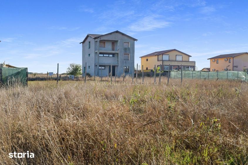 Casă cu 8 camere cu Teren 500 Mp în Schitu