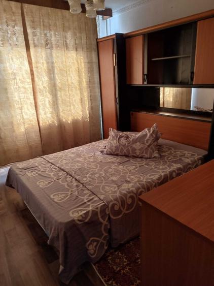 Apartament cu 3 camere semidecomandat în Drumul Taberei