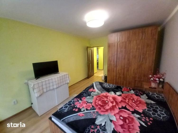 Apartament cu 3 camere decomandat în Săsar — fotografia 3