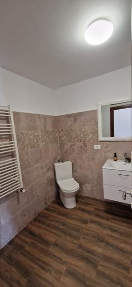 Casă individuală cu 7 camere cu Canalizare în Berceni