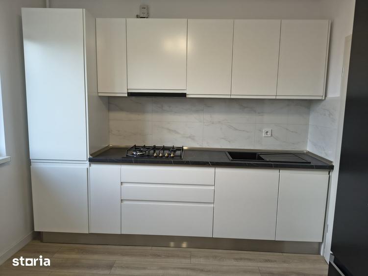 Apartament cu 3 camere decomandat în Cetate