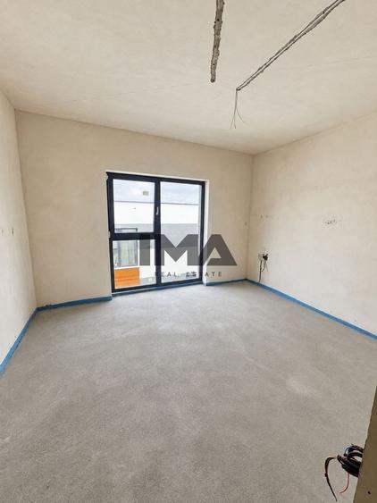 Duplex cu 4 camere cu Canalizare în Chinteni