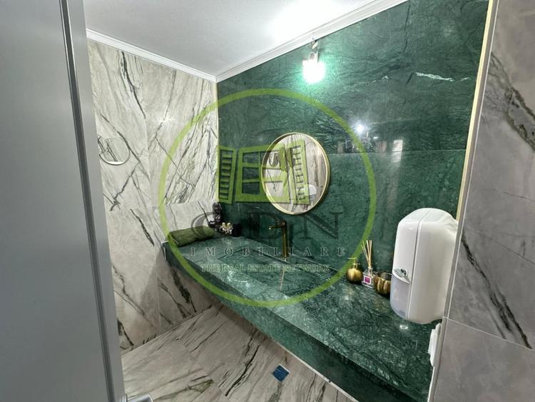 Casă individuală cu 4 camere cu Canalizare în Cârcea