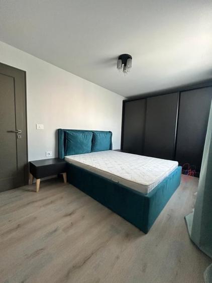 Apartament cu 3 camere decomandat, mobilat în Complex Studențesc