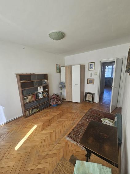 Apartament cu 3 camere semidecomandat, mobilat în Grigorescu