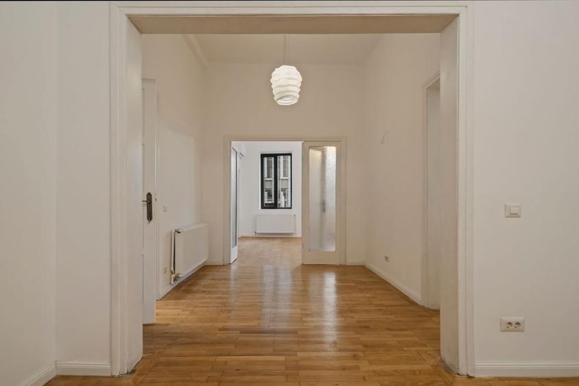 Apartament cu 3 camere în Dorobanți