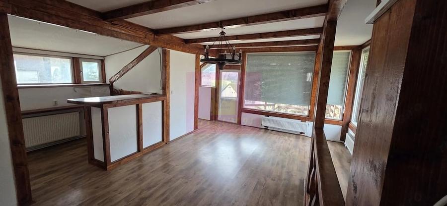 Casă cu 5 camere cu Teren 251 Mp în Zamora