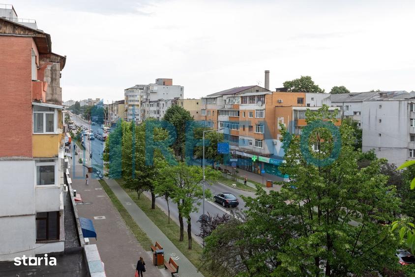 Apartament cu 3 camere decomandat în Republicii