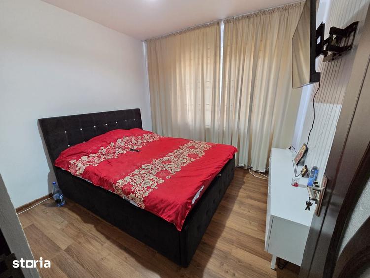 Apartament cu 3 camere decomandat în Micro 6