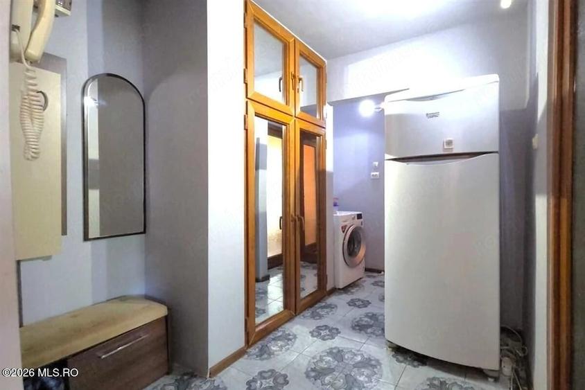 Apartament cu 2 camere decomandat în Far