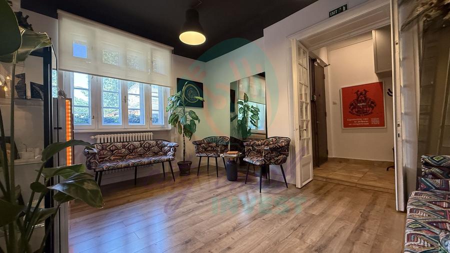Apartament cu 4 camere în P-ța Romană