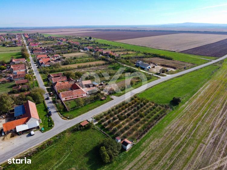 Teren de 1191 mp, în Racovița