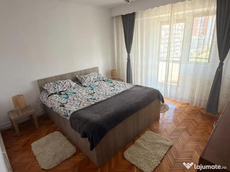 Apartament cu 3 camere decomandat în Mărăști