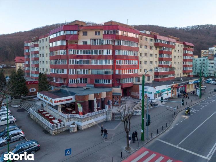 Garsonieră semidecomandată, mobilată în Valea Cetății