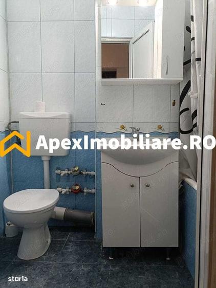 Garsonieră semidecomandată în Titan