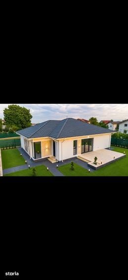 Casă cu 4 camere cu Teren 500 Mp în Bucov
