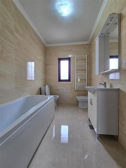 Duplex cu 4 camere cu Teren 250 Mp în Lunca Cetățuii