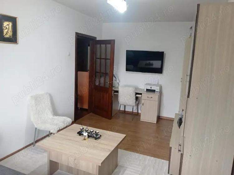 Apartament cu 4 camere decomandat în Ultracentral