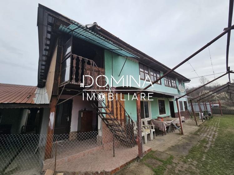 Casă individuală cu 4 camere cu Teren 1852 Mp în Ciuperceni