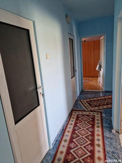 Apartament cu 4 camere decomandat în Vlădeni