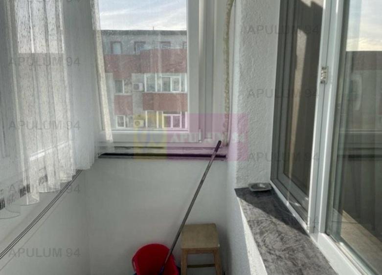 Apartament cu 2 camere semidecomandat, mobilat în 13 Septembrie