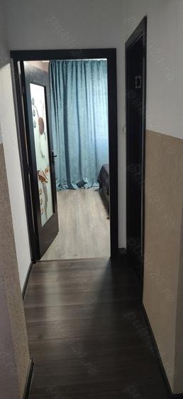 Apartament cu 3 camere decomandat, mobilat în Calea București