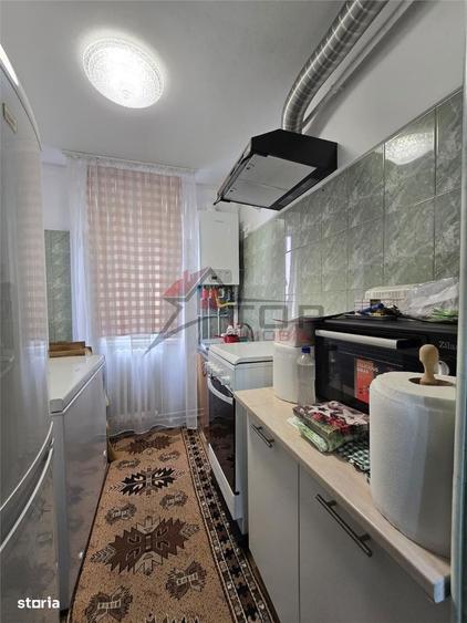 Apartament cu 2 camere semidecomandat în Mircea cel Bătrân