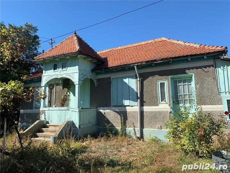 Teren de 1734 mp, în Pietroasele