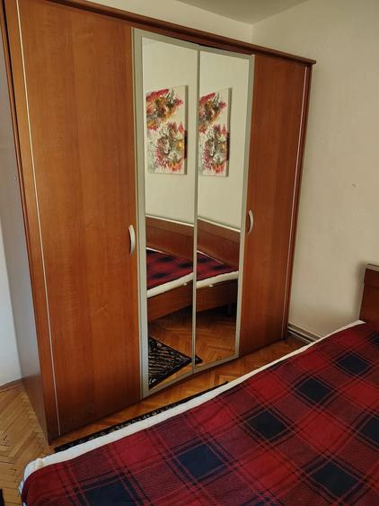 Apartament cu 3 camere decomandat în Spitalul Județean
