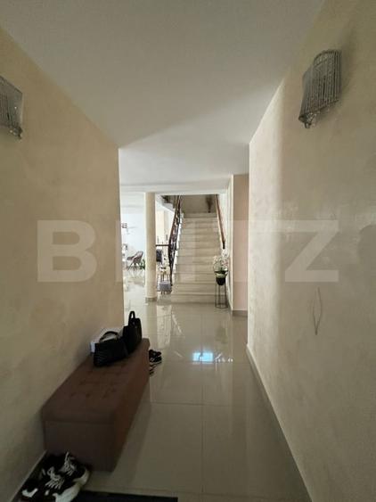 Casă individuală cu 5 camere cu Canalizare în Exterior Est