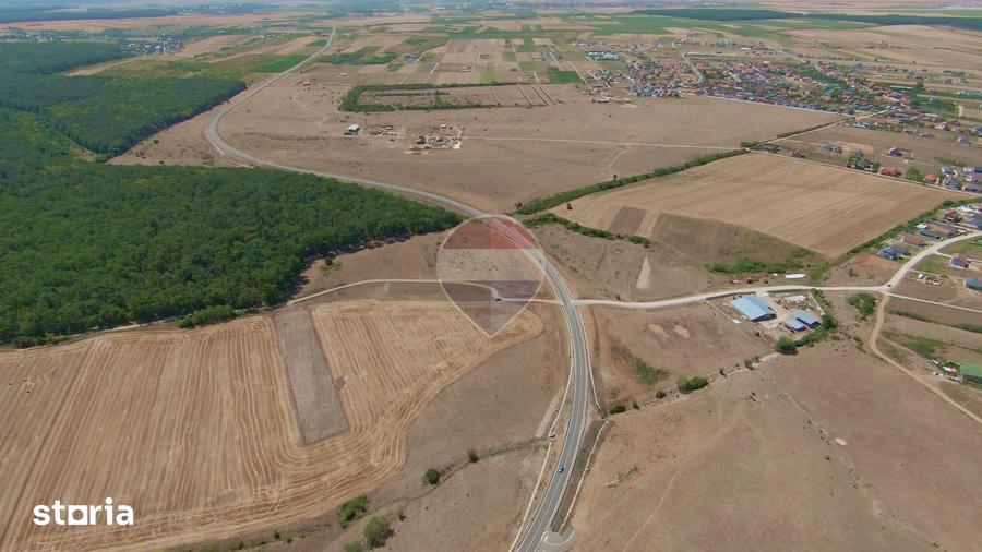 Teren de 3731 mp, în Sânmartin