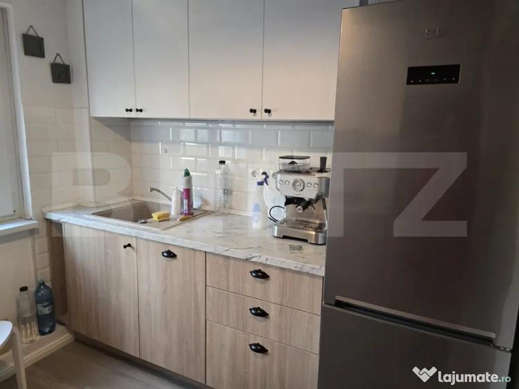 Apartament cu 3 camere decomandat în Micro 16