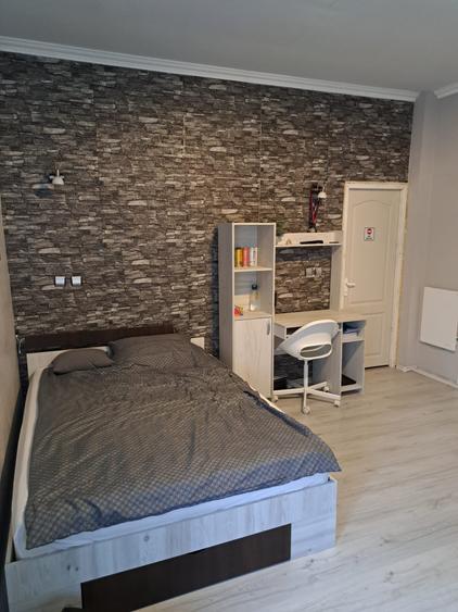 Casă individuală cu 5 camere cu Canalizare în Central