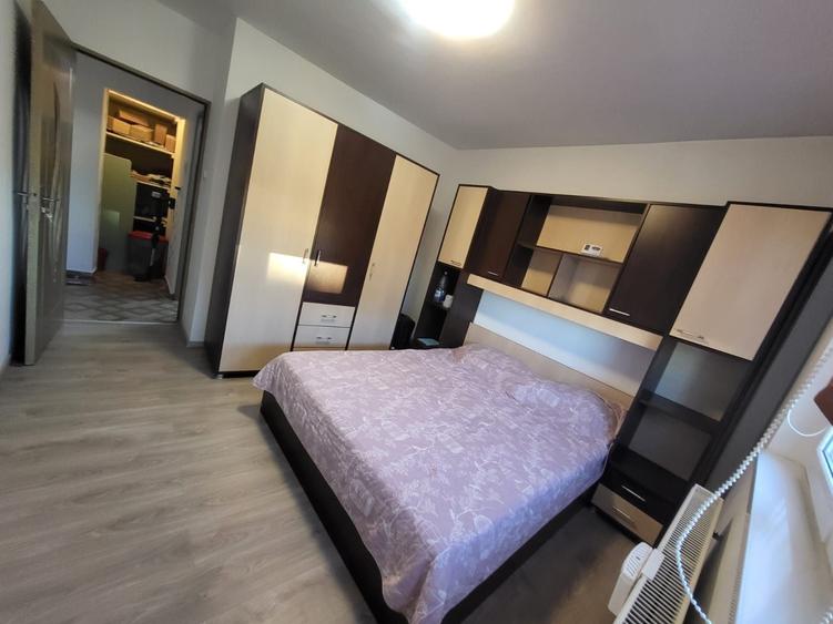 Apartament cu 2 camere decomandat în Cuied