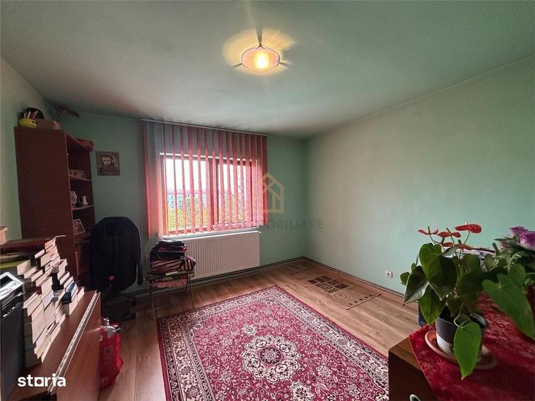 Apartament cu 3 camere decomandat în Decebal