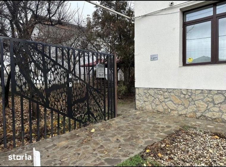 Casă cu Teren 700 Mp în Central