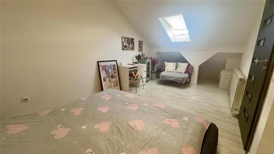 Apartament cu 3 camere nedecomandat în Lazaret
