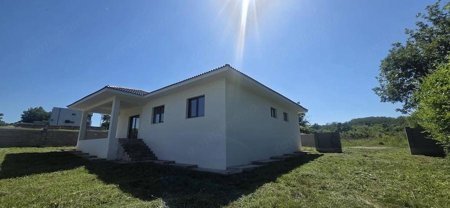 Casă cu 4 camere cu Teren 616 Mp în Săldăbagiu de Munte