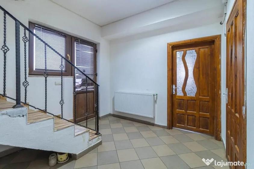 Spațiu comercial, de 100 mp, în Vidra