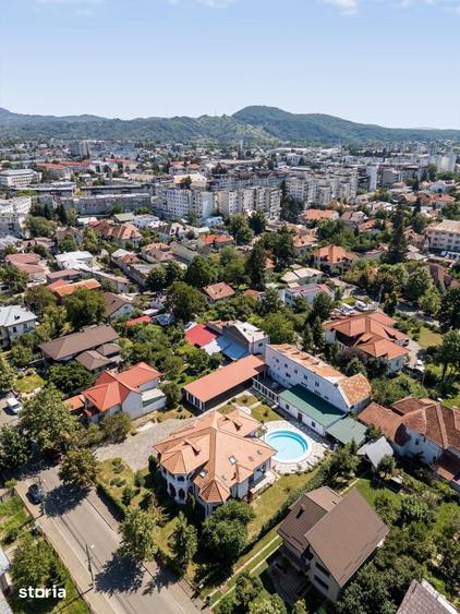 Casă cu Teren 1000 Mp în Central