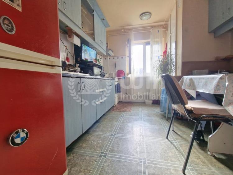 Apartament cu 3 camere decomandat în Între Lacuri