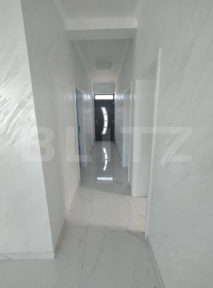 Casă individuală cu 7 camere cu Canalizare în Nord