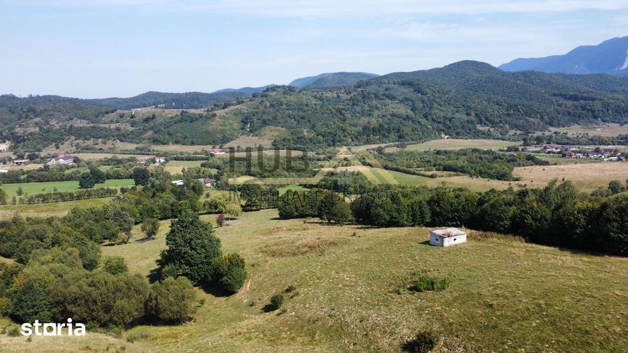 Teren de 11600 mp, în Cheile Râșnoavei