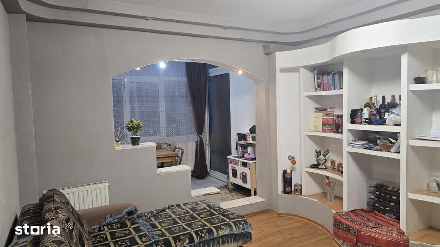 Apartament cu 2 camere în Micro 14
