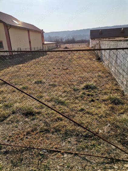 Teren de 2100 mp, în Central
