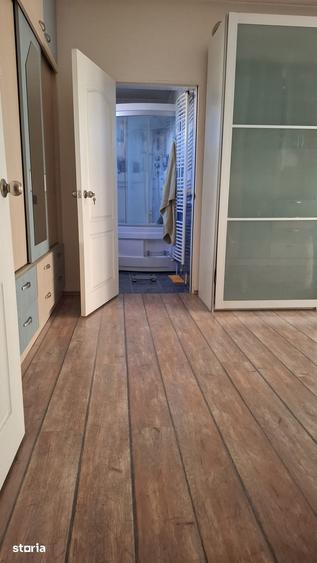 Apartament cu 5 camere în Central