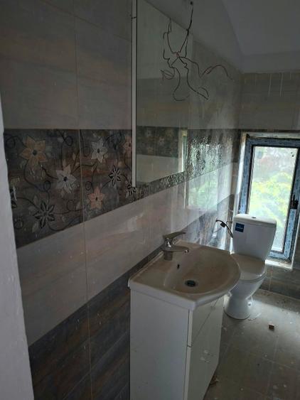 Casă individuală cu 5 camere cu Teren 270 Mp în Corbeanca