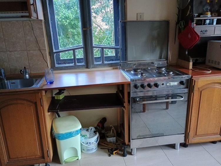 Casă cu 4 camere în Corbești