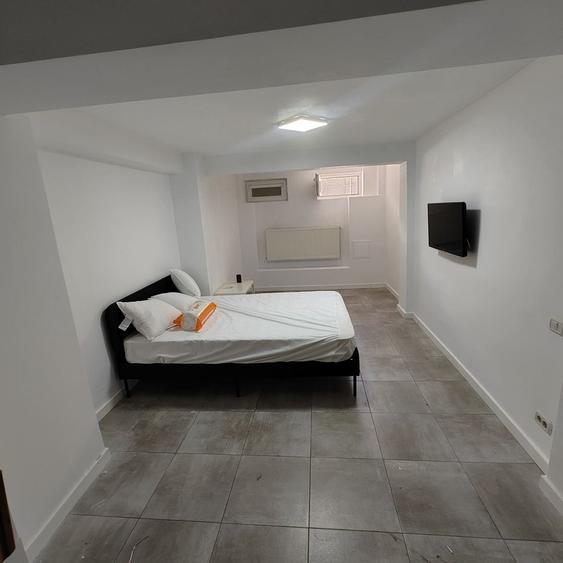 Apartament cu 2 camere semidecomandat în Tei