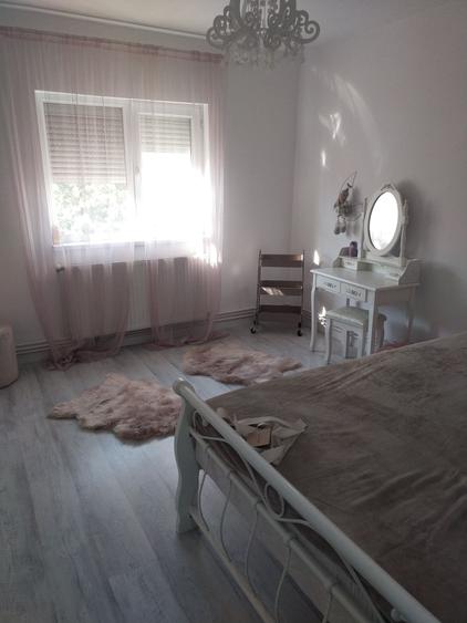 Apartament cu 4 camere decomandat în Spătaru